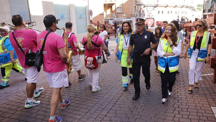 La consejera Fátima Matute durante su visita al dispositivo especial desplegado por el SUMMA 112 en San Sebastián de los Reyes