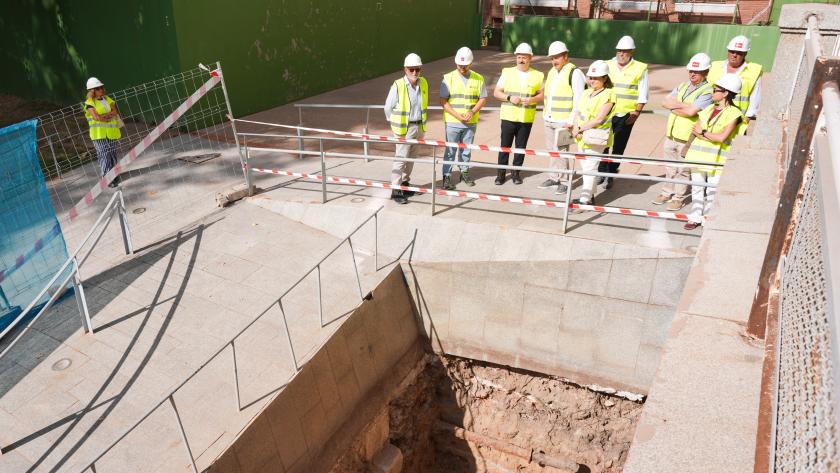 Mariano De Paco Serrano visita las obras de Milla Canal
