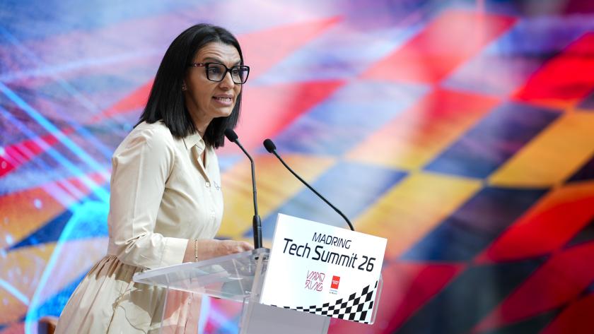 La consejera Mercedes Zarzalejo durante la inauguración del encuentro donde representantes de la Fórmula 1 y compañías tecnológicas vinculadas al sector comparten proyectos