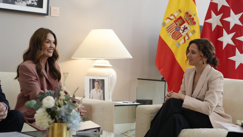 Díaz Ayuso mantiene un encuentro con la directora de Asuntos Públicos y miembro del comité ejecutivo de Spotify La presidenta Isabel Díaz Ayuso durante un encuentro en la Real Casa de Correos con la directora de Asuntos Públicos y miembro del comité ejecutivo de la empresa sueca Dustee Jenkins