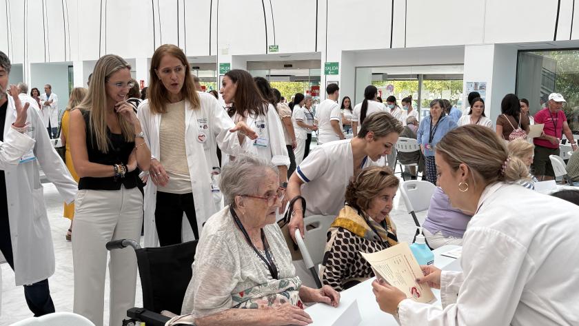 La viceconsejera Laura Gutiérrez durante un acto por el Día Internacional de las Personas Mayores