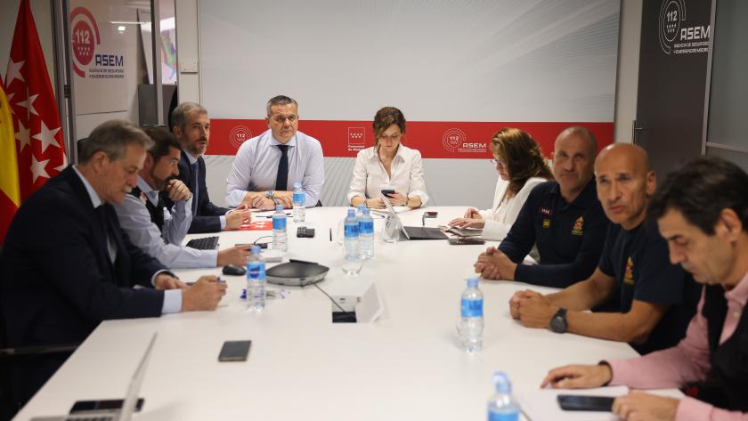 La presidenta Isabel Díaz Ayuso desde la Agencia de Seguridad y Emergencias 112 para coordinar desde la sala de crisis las labores de ayuda en el accidente ferroviario ocurrido en Toledo