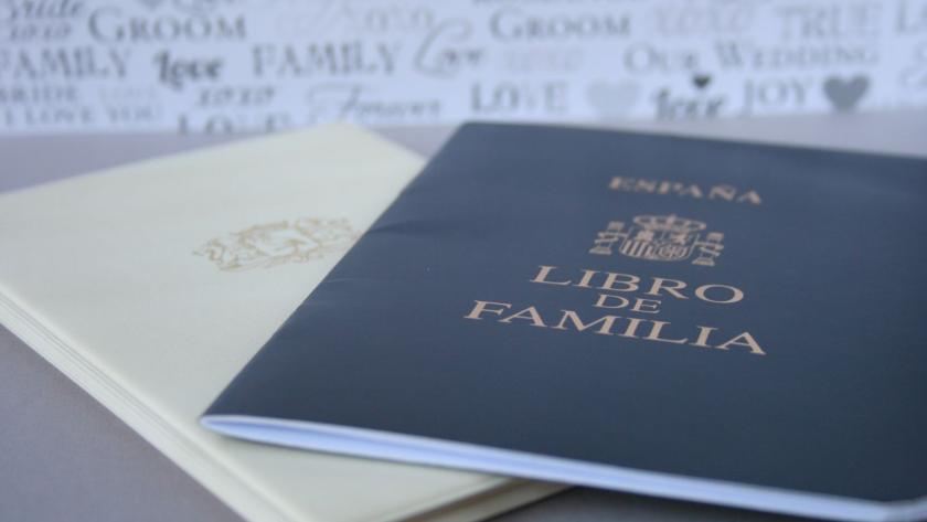 imagen libro familia