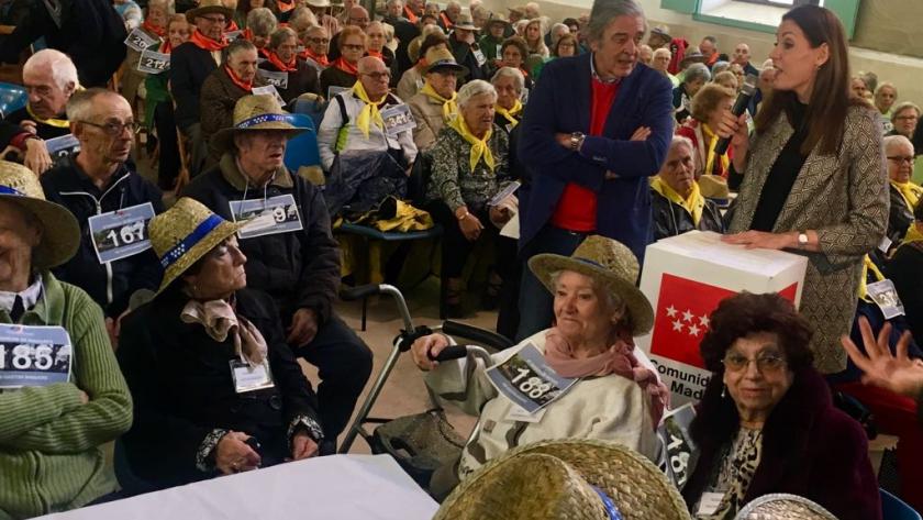 Casi 500 usuarios de residencias de la región participan en la Marcha de Mayores Casi 500 usuarios de residencias de la región participan en la Marcha de Mayores