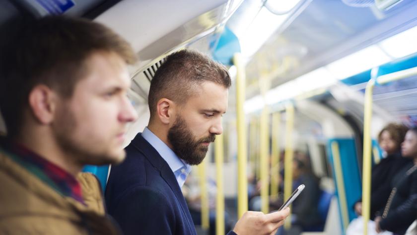 Avisos limpieza en interior vagones Metro de Madrid
