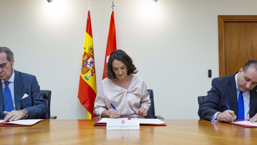 Ibarrola renueva los convenios con los Colegios de Abogados de Madrid y de Alcalá de Henares