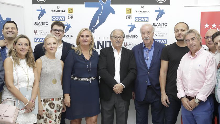 Gonzalo visita la nueva sede de la Fundación Juanito Maravilla, que se ha instalado en un inmueble alquilado a la Agencia de Vivienda Social Gonzalo visita la nueva sede de la Fundación Juanito Maravilla, que se ha instalado en un inmueble alquilado a la Agencia de Vivienda Social