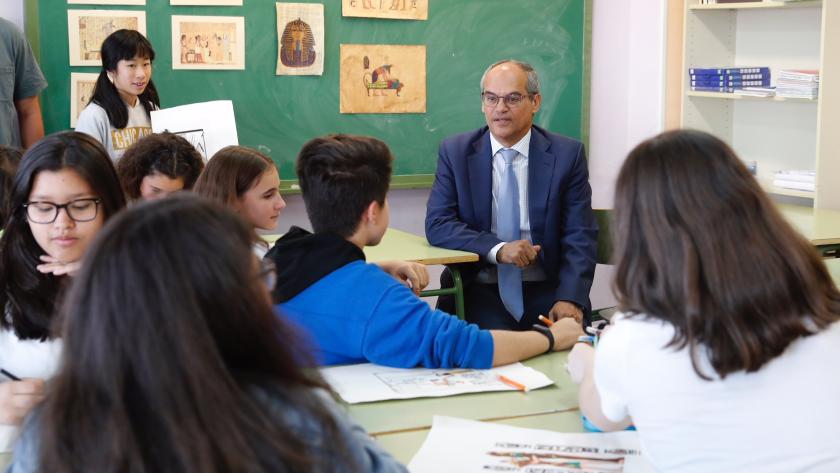 Rafael van Grieken en el Instituto Ángel Corella de Colmenar Viejo Rafael van Grieken en el Instituto Ángel Corella de Colmenar Viejo
