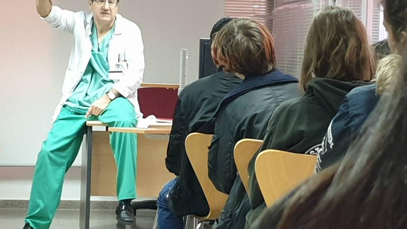 Charla a los alumnos de 4º de la ESO del doctor Rafael Torres sobre Enfermedades de Transmisión Sexual