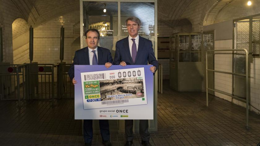 Ángel Garrido presenta el cupón del 17 de octubre que conmemorará el centenario del primer viaje de Metro de Madrid