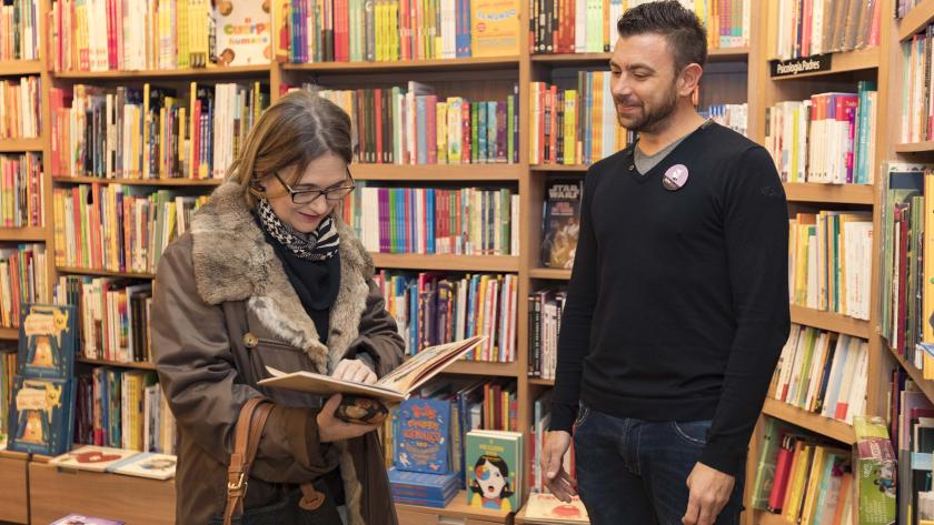 La Comunidad de Madrid incentiva la modernización y profesionalización de las librerías de la región Marta Rivera de la Cruz en la celebración del Día de las Librerías