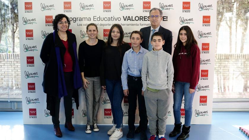 La Comunidad de Madrid anima a los centros educativos a prevenir el acoso escolar a través del deporte Enrique Ossorio, en la presentación del programa Live en las instalaciones deportivas del Canal