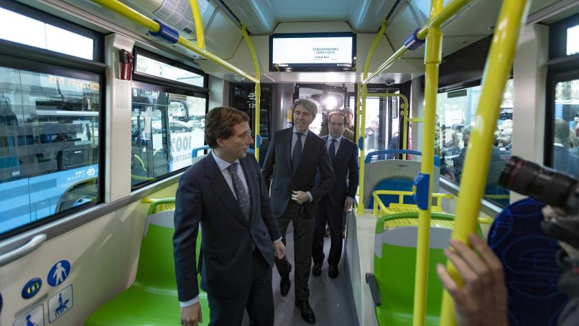 La Comunidad de Madrid promueve la movilidad sostenible con las líneas ‘Cero’ de la EMT que atraviesan el centro de la capital Ángel Garrido en la presentación de la línea que conecta Moncloa y Atocha a través de Gran Vía