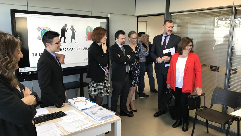 Eva María Blázquez durante la inauguración de la nueva oficina de empleo en Rivas Vaciamadrid