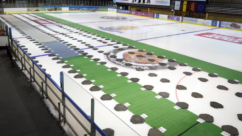 Palacio de Hielo de Majadahonda El Palacio de Hielo de Majadahonda preparado para acoger a fallecidos por el covid19
