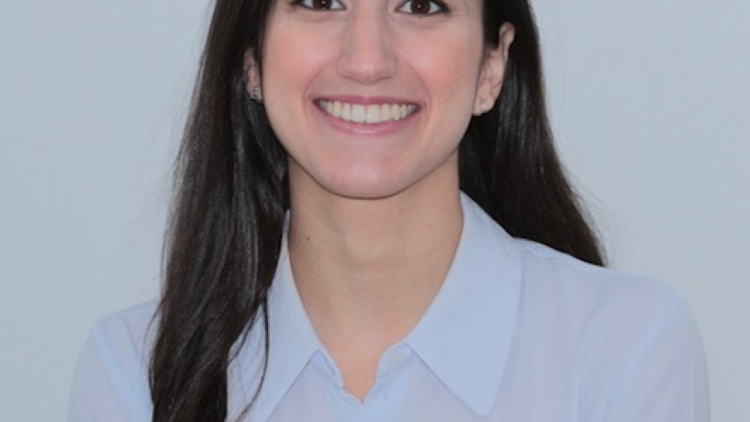 Imagen de la Dra Bueno del Servicio de Cirugía Oral y Maxilofacial del Hospital Universitario Ramón y Cajal
