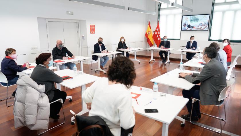 Aguado presenta el Acuerdo Marco de Residencias: Queremos que las residencias sean un verdadero hogar para nuestros mayores”