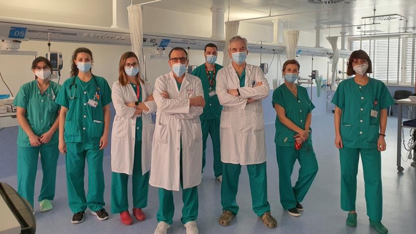 profesionales que han participado en el implante coclear