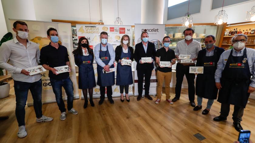 Foto de familia participantes del certamen