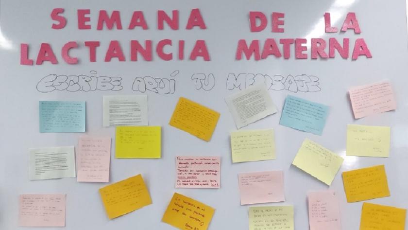 El Centro de Salud Pavones promueve la lactancia materna mediante testimonios de las usuarias El mural donde se han recogido las emociones de las mamás del CS Pavones