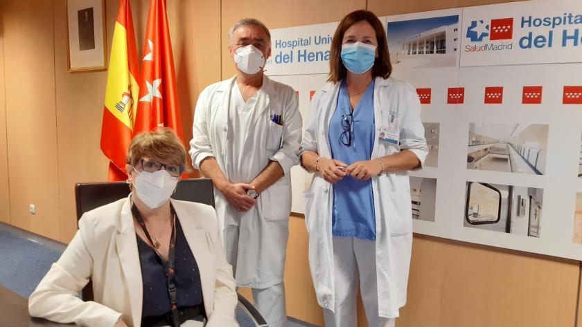 Profesionales sanitarios en el salón de actos