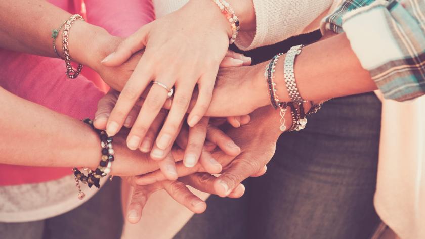 Inserción laboral de mujeres vulnerables Manos de mujeres unidas
