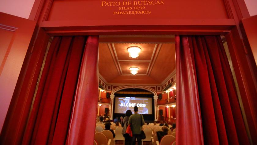 Puerta del patio de butacas