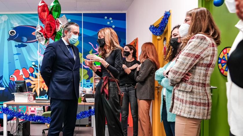 Enrique López durante su visita a los juzgados de Violencia sobre la Mujer