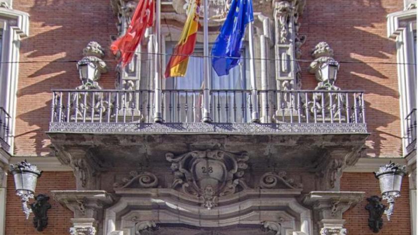 Portada barroca Palacio duques de Santoña
