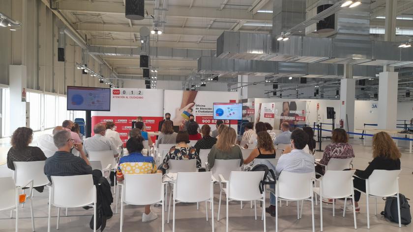 La sala del evento para dar el balance