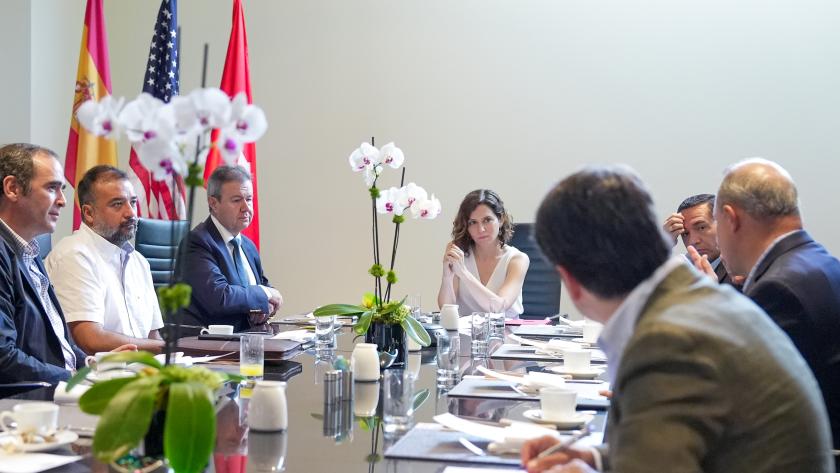 Isabel Díaz Ayuso reunión con inversores