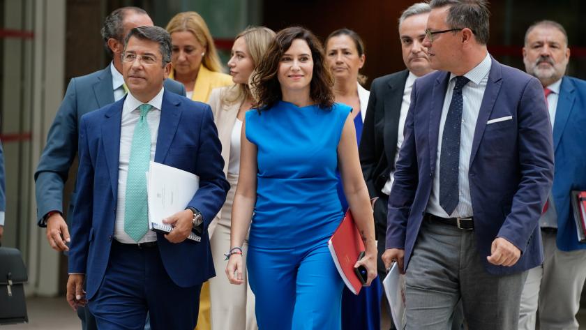Díaz Ayuso ofrece la Comunidad frente a las políticas que llaman a “la tristeza, el miedo y la desesperanza”: “Madrid no le va a fallar al resto de E La presidenta en la Asamblea de Madrid