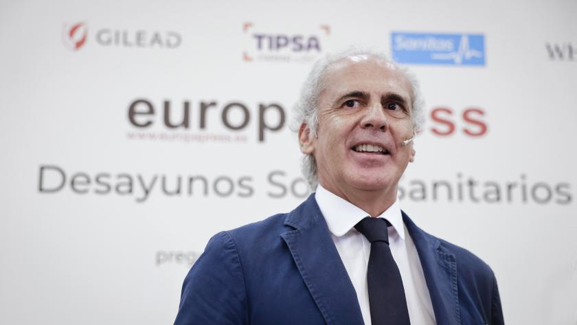 La Comunidad de Madrid implantará el modelo de carrera profesional para los trabajadores temporales del SERMAS con efectos de 1 de octubre El consejero Enrique Ruiz Escudero en el acto sonriendo