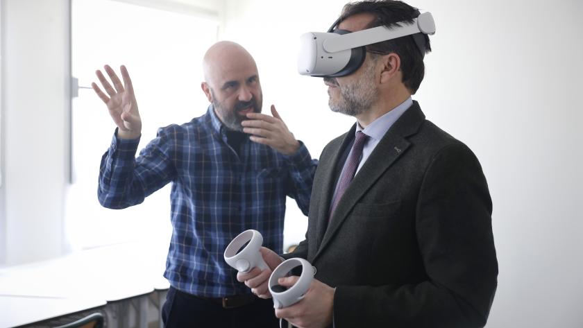 La Comunidad de Madrid formará a más de 2.000 alumnos en Tecnologías de la Información en un nuevo centro en San Blas El consejero Javier Fernández-Lasquetty