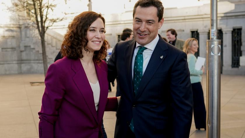 Díaz Ayuso ensalza el talento de los andaluces y su aportación: “Madrileños y andaluces volvemos a ir de la mano liderando el cambio en España” La presidenta durante la entrega de premios