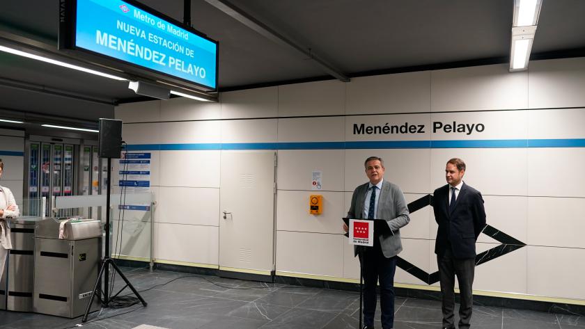 El consejero Jorge Rodrigo ha visitado la estación de Menéndez Pelayo de la línea 1 de Metro de Madrid El consejero recorriendo las instalaciones de la estación
