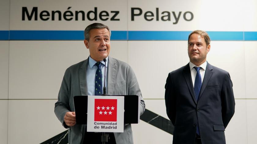 El consejero Jorge Rodrigo ha visitado la estación de Menéndez Pelayo de la línea 1 de Metro de Madrid El consejero recorriendo las instalaciones de la estación