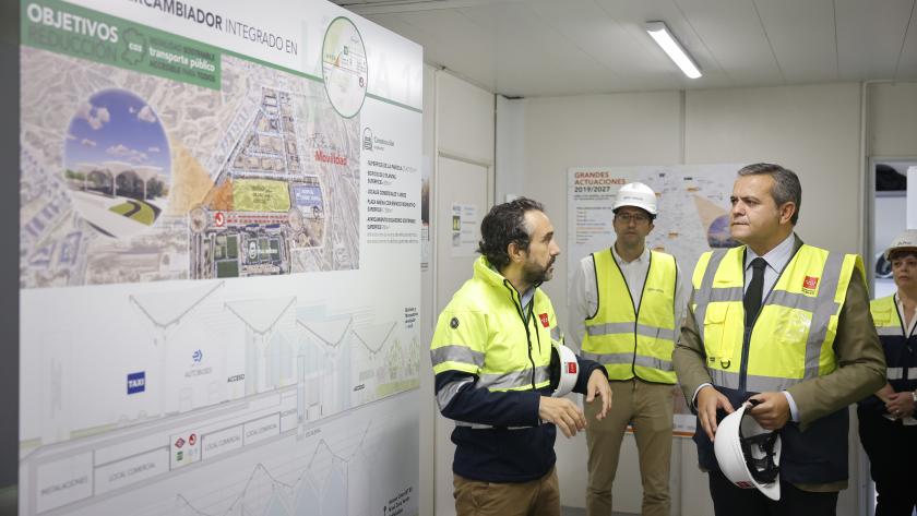El consejero Jorge Rodrigo ha visitado las obras del intercambiador de transporte de Valdebebas