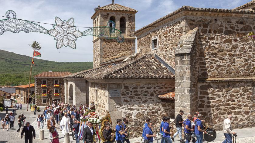 Beatriz González Garganta de los Montes fiestas