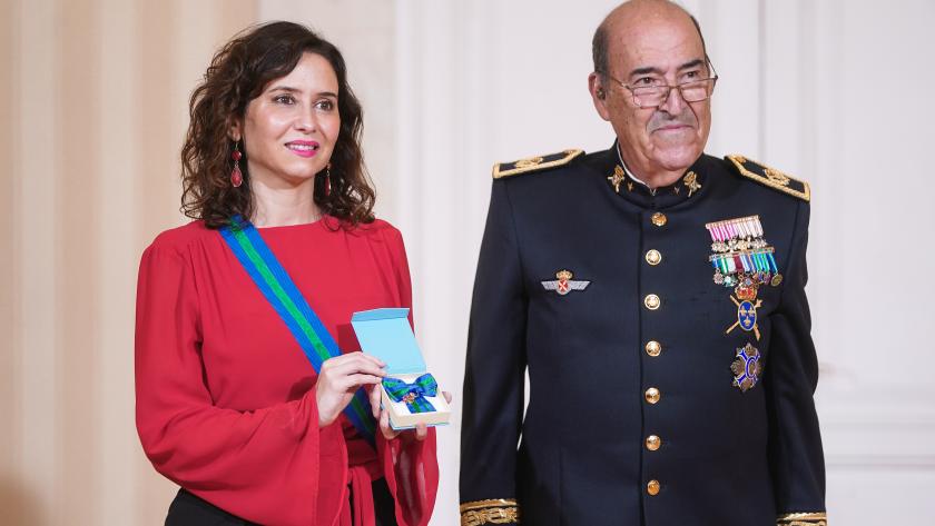 La presidenta Isabel Díaz Ayuso es reconocida como Gran Dama de los Reales Tercios de España