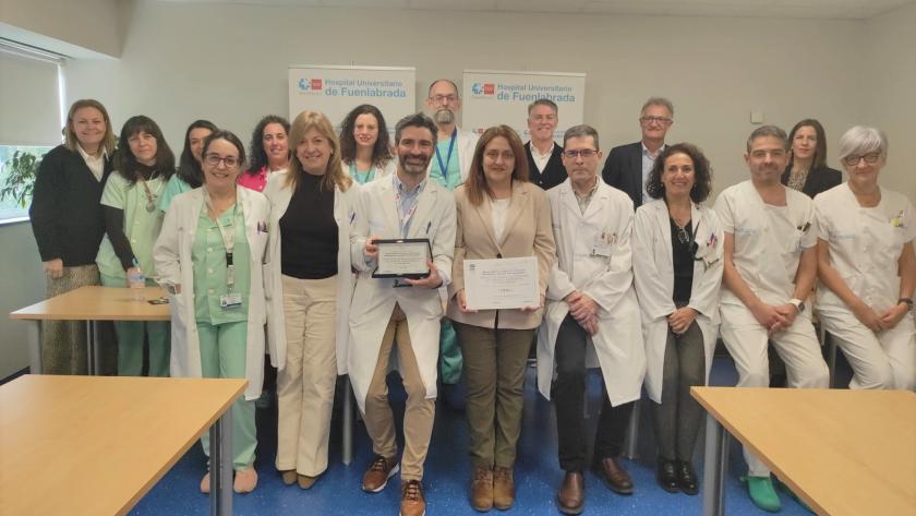 Personas durante un acto institucional