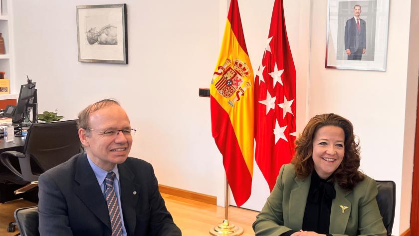 La consejera Matute se ha reunido hoy con el presidente del Ilustre Colegio de Médicos de Madrid para detallarle las Ofertas Públicas de Empleo La consejera Fátima Matute junto con el presidente del Ilustre Colegio de Médicos de Madrid