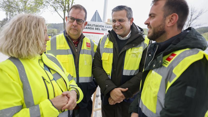 Jorge Rodrigo firma con el Ayuntamiento de Arganda del Rey la cesión de la carretera M-313