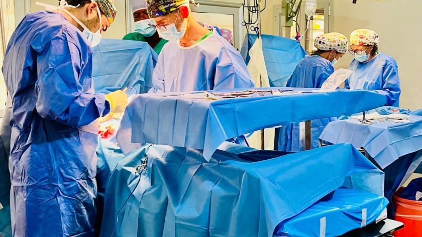 Tres cirujanos del Hospital Universitario Infanta Leonor realizan una nueva expedición médica en un hospital de Benín Hospital Infanta Leonor Cirugía Benín