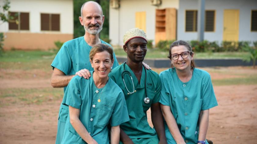 Tres cirujanos del Hospital Universitario Infanta Leonor realizan una nueva expedición médica en un hospital de Benín Hospital Universitario Infanta Leonor Benín