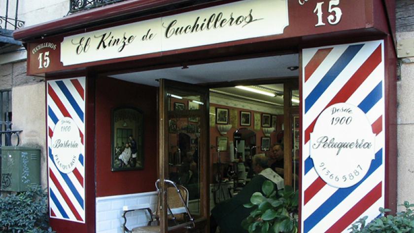   Peluquería caballeros Kinze de Cuchilleros, establecimiento centenario en la ciudad de Madrid 