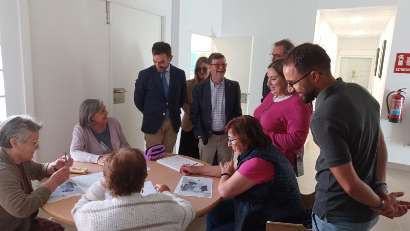 Visita del centro Brea del Tajo Grupo de personas charlando