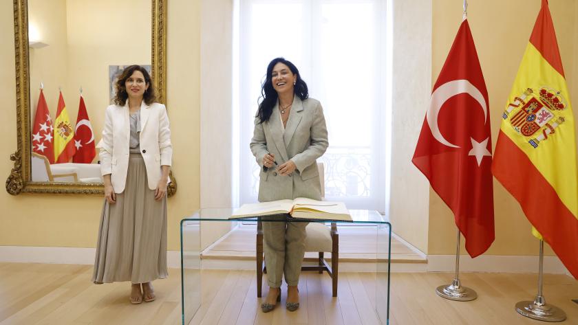 La presidenta con la embajadora