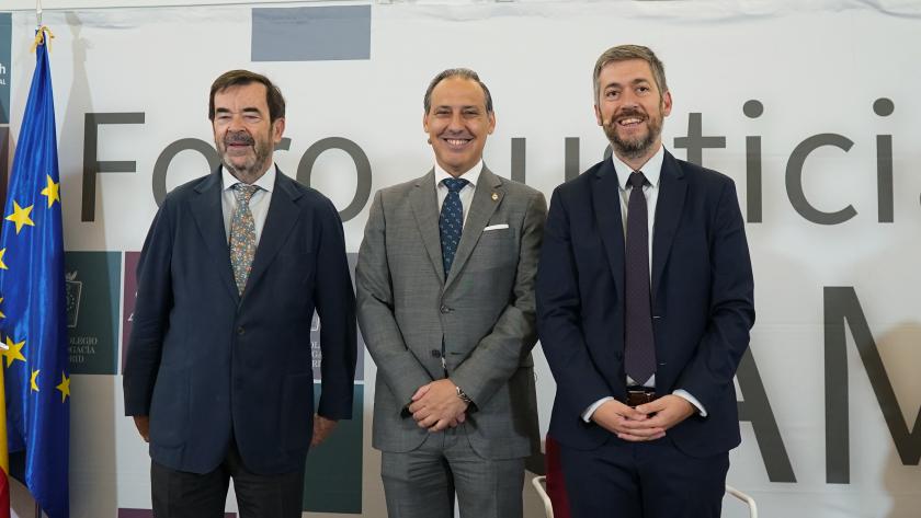 García Martín participa en el Foro Justicia El consejero Miguel Ángel García Martín durante el Foro Justicia