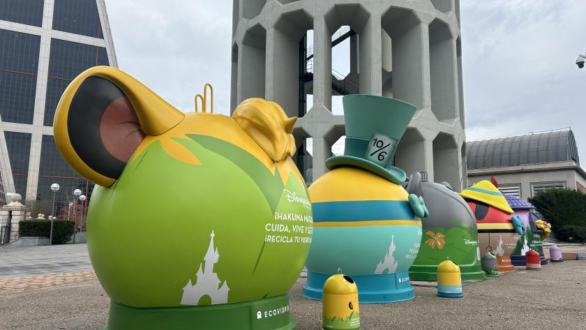 La Comunidad de Madrid participa en la campaña La Magia de reciclar vidrio para concienciar sobre el cuidado del medio ambiente El viceconsejero de Medio Ambiente, Agricultura y Ordenación del Territorio